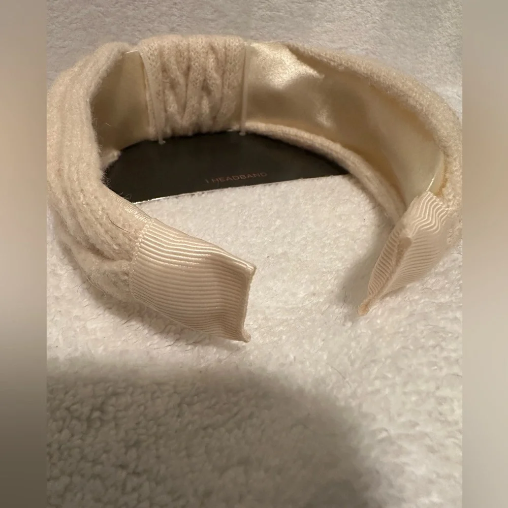 NWT-Hairitage Sweater‎ Headband – Ivory